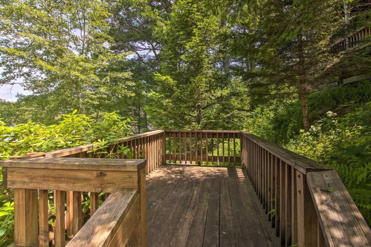 Waterfront New England House On Wickaboag Lake! West Brookfield Exterior foto